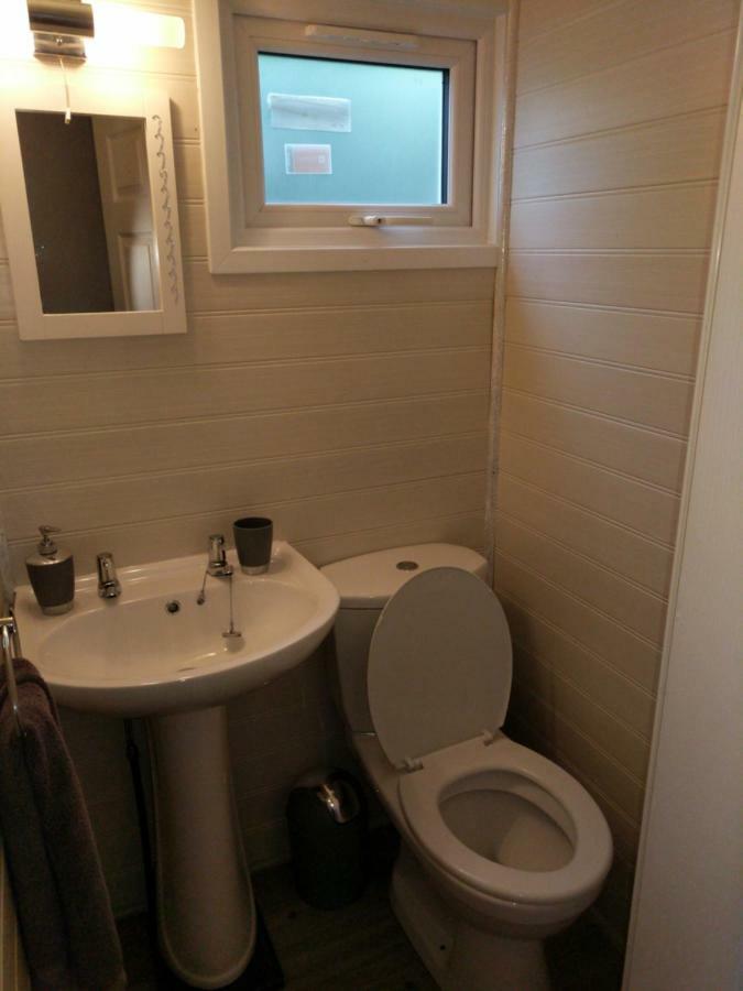 Tarrareoch Guest House บาธเกต ภายนอก รูปภาพ